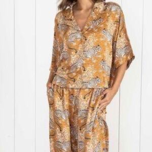 Printfresh Large Eco Satin Wildest Dreams Set in Bagheera in Tobacco